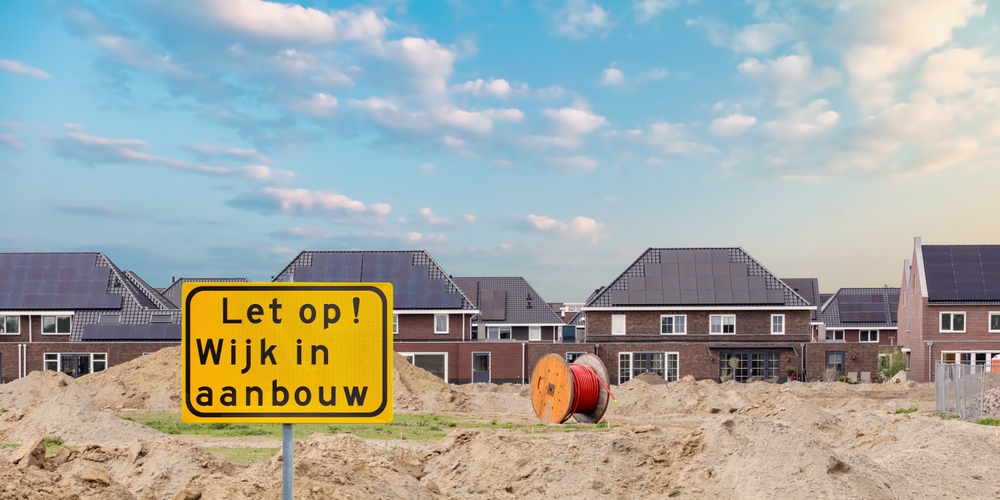 Renovlies voor nieuwbouw in Helmond. Krijg 10% korting op het behangen en sauzen van wanden.